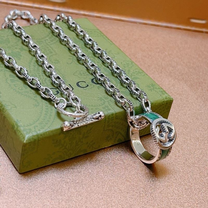 G*u*i necklaces